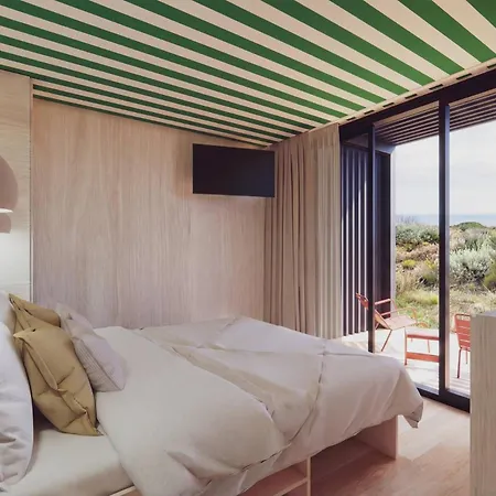 Bonjour Sauvage Jean De Luz * سان جان دو لوز
